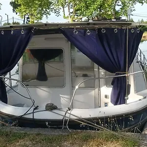 https://logement-entier-sur-bateau.midi-pyreneeshotels.com