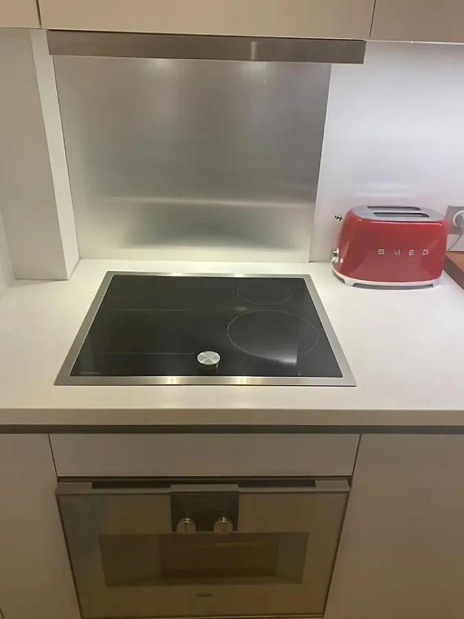 New Apartment Near Champs Elysees Paris 0*,
